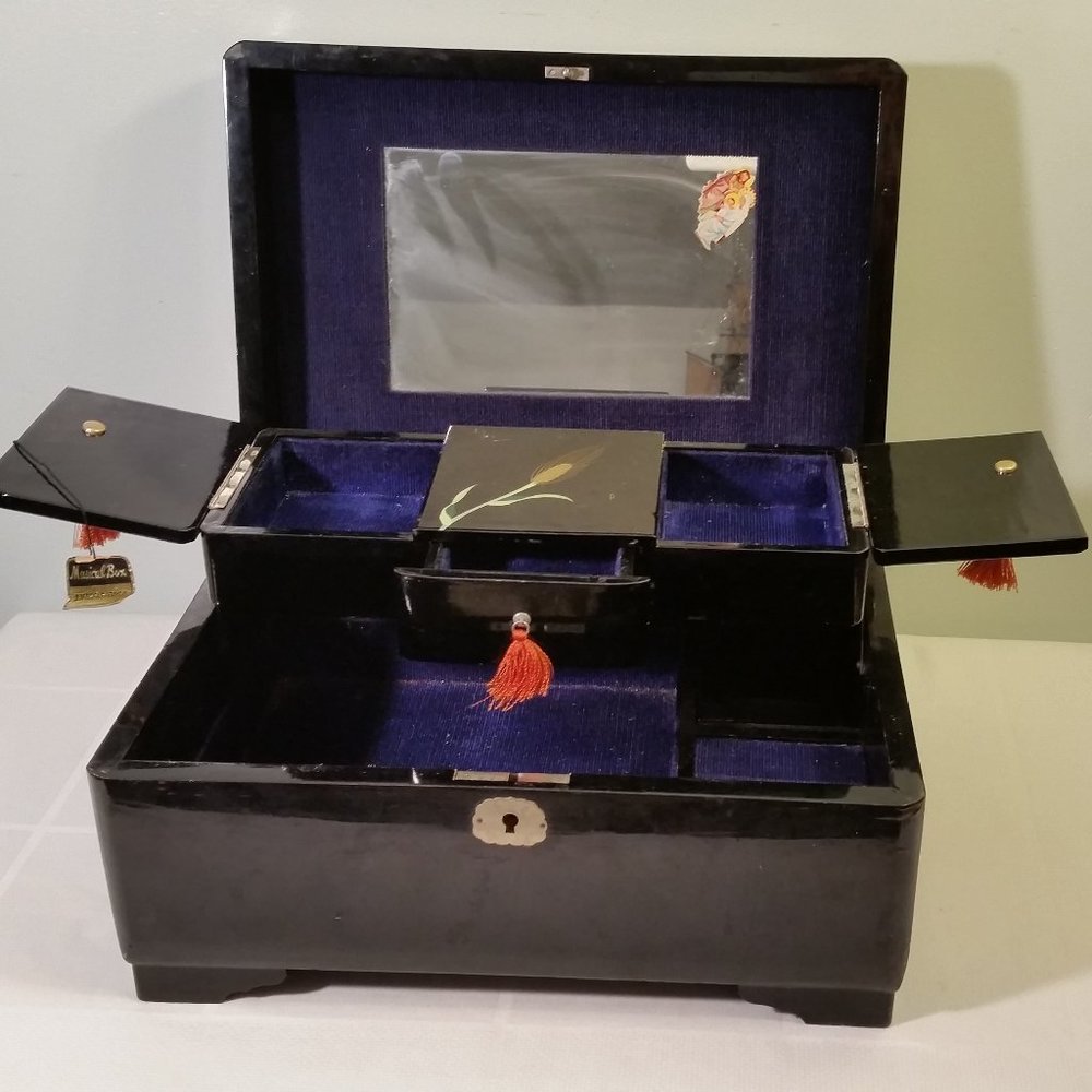 Vintage Oriental Music Jewelry Box